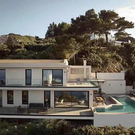Willa Bardo Villa, Endless Blue With Heated Pool, By Thinkvilla Argassi